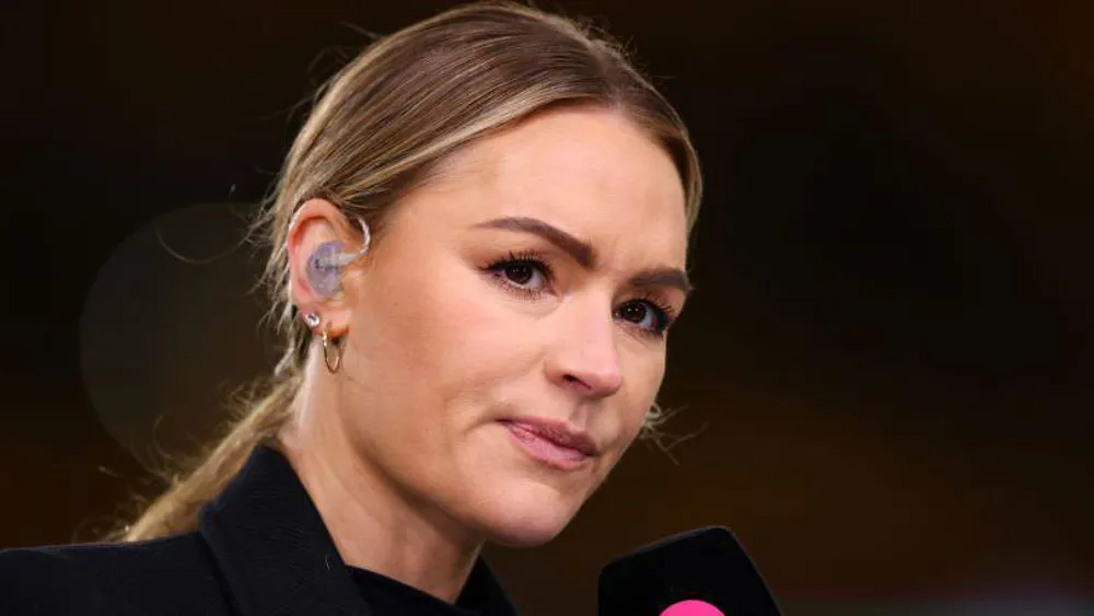 حال مجری سرشناس پس از بیهوشی روی آنتن زنده خوب است